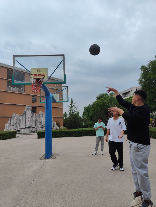 【完满团支部】悦动篮球 舞动青春——0638太阳集团官网机制2207班完满团支部活动