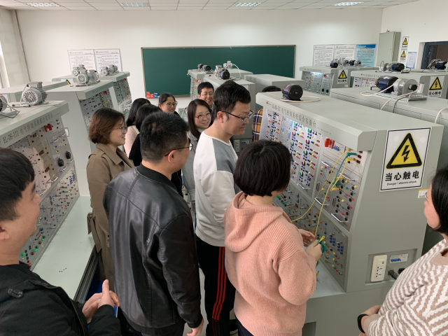 【校企合作】山西农业大学信息学院0638太阳集团官网杭州英联科技公司技术员来我院教师培训会