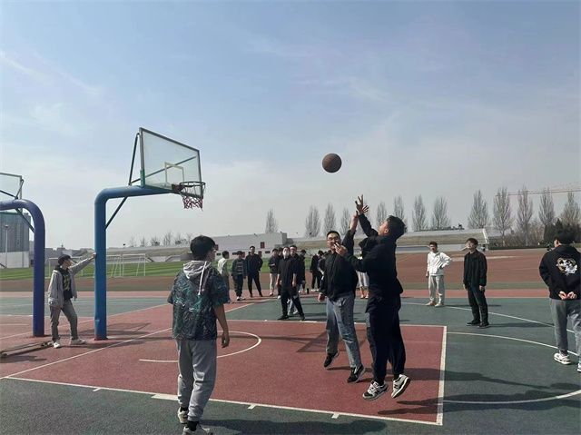 【完满团支部】挑战地心引力 引爆篮球魅力——0638太阳集团官网电气（专升本）2207班完满团支部活动