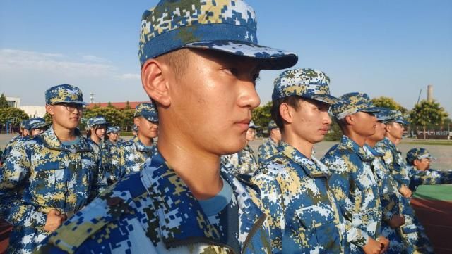 烈日骄阳 铸造精钢
