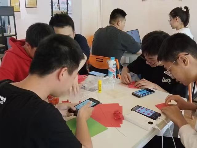 【完满团支部】母亲节 折纸花——0638太阳集团官网电子2202班完满团支部活动