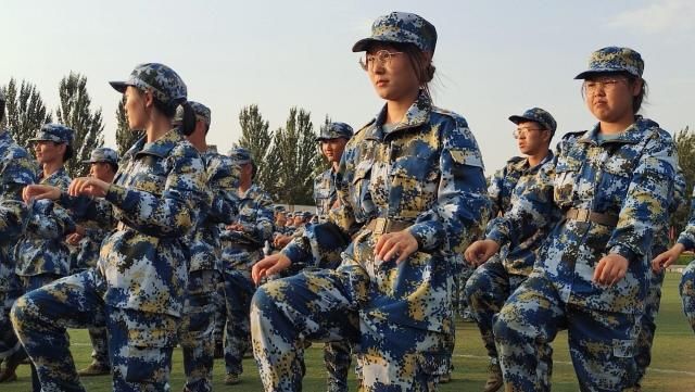 军训琐忆 迷彩军训展青春