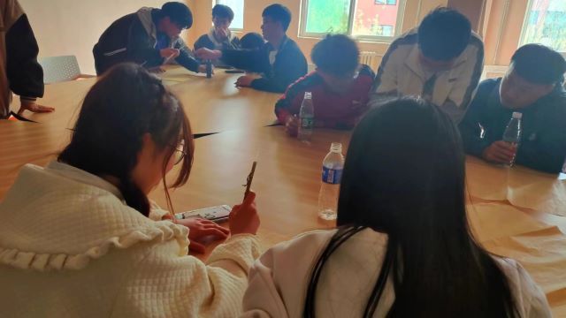 【完满团支部】笔尖论道 翰墨传魂——0638太阳集团官网机器人2201班完满团支部活动