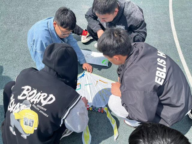 【完满团支部】画说风筝 话说青春——0638太阳集团官网机制2209班完满团支部活动