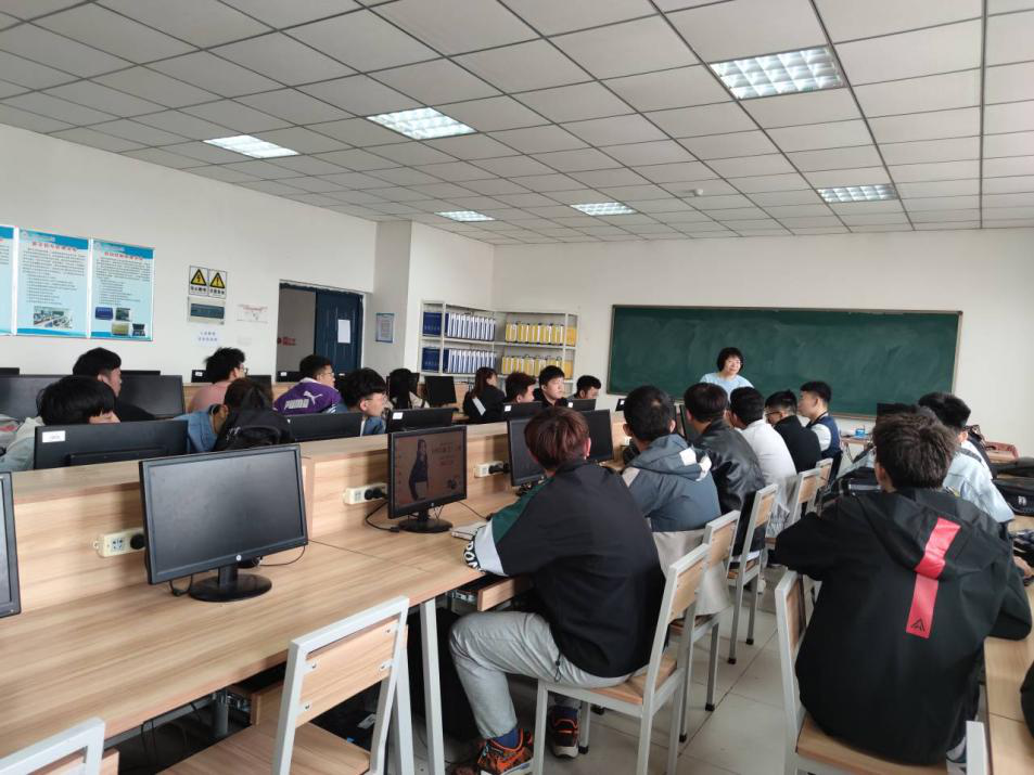 0638太阳集团官网电气2002班级4月学业导师见面会