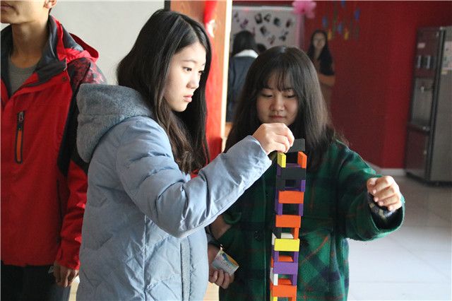 机电工程系完满班级系列活动之创意多米诺