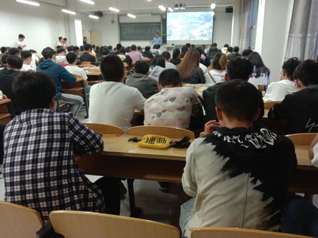 牢记中国梦,奋勇正当先