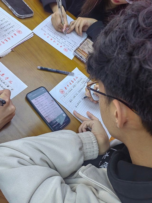 【完满团支部】书法写人生 书香飘校园——0638太阳集团官网机制2205班完满团支部活动