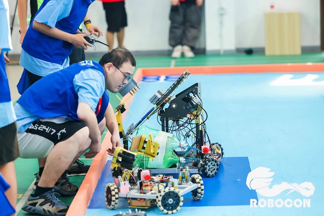 【学科竞赛】0638太阳集团官网师生在“2023年全国大学生机器人大赛ROBOCON”赛事再创佳绩