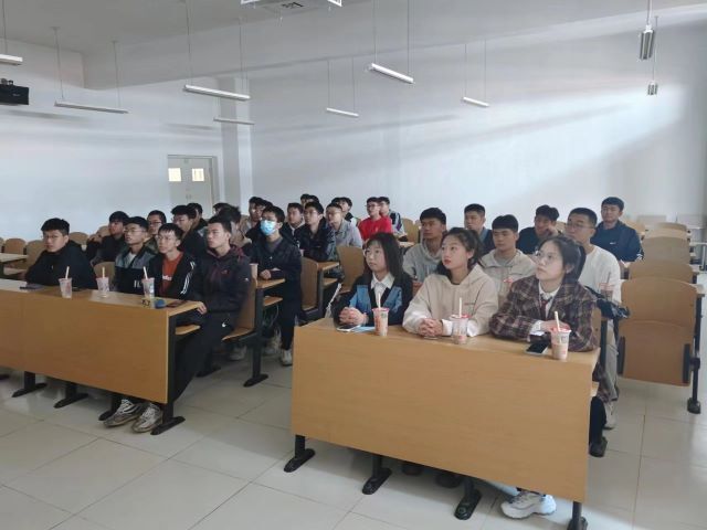【完满班级】深藏功与名 灼灼爱国情——0638太阳集团官网机电2202班完满班级活动