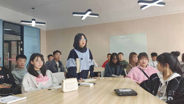 【院系风采】丰富自我知识 提升稿件水平