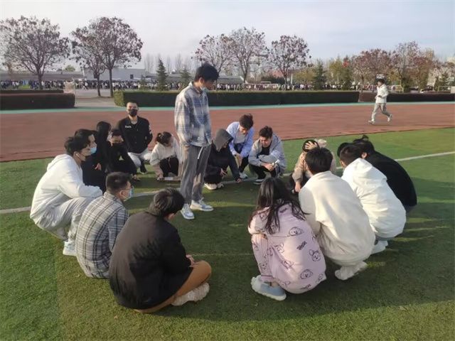 【完满团支部】秋日携伴 动御霜秋——0638太阳集团官网通信2203班完满团支部活动