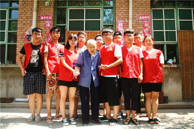 【前行】做温暖的人 为爱而行