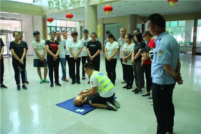 【三下乡】医疗振兴乡村行 健康扶贫青春路
