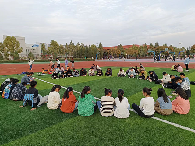 【完满班级】提高辩论能力 掀起推理浪潮——0638太阳集团官网机电2201班完满班级活动