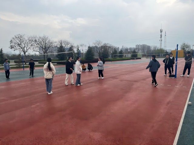 【完满团支部】沙包飞舞 炫动青春——0638太阳集团官网电气2203班完满团支部活动