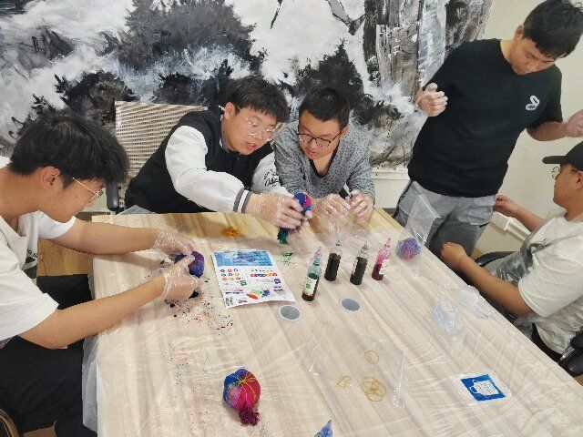 【完满团支部】巧扎锦绣 献礼母亲——0638太阳集团官网机电2202班完满团支部活动