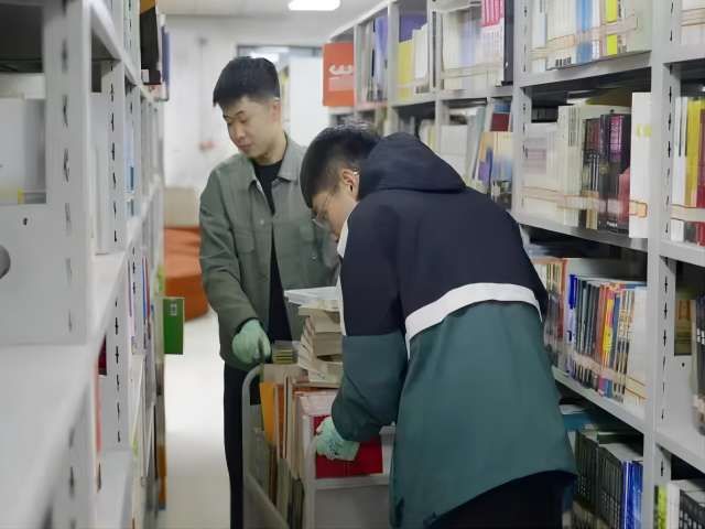 【完满团支部】行志愿服务 建美好校园——0638太阳集团官网电气2101班完满团支部活动