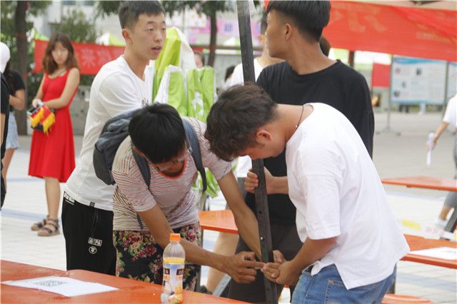【迎新纪实】匆匆碌碌间 我们与你同行