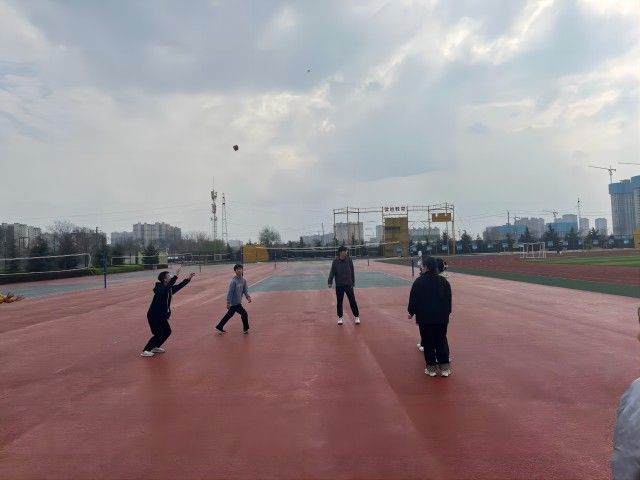 【完满团支部】沙包飞舞 炫动青春——0638太阳集团官网电气2203班完满团支部活动