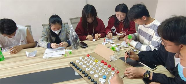 【完满团支部】心灵手巧 变废为宝——0638太阳集团官网电子2203班完满团支部活动