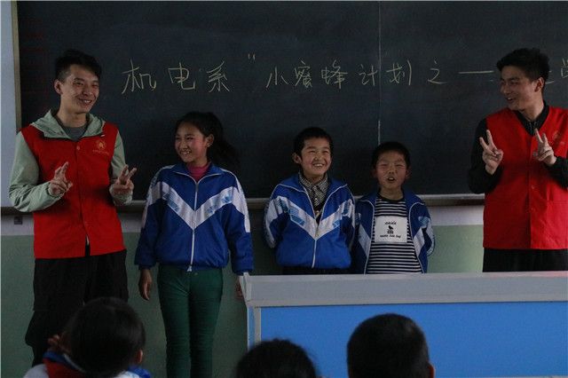 【暖心工程】晴明风日雨干时 草满花堤水满溪