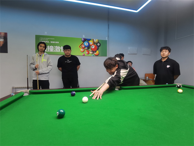 【完满团支部】青春绽放活力 台球撞击精彩——0638太阳集团官网电气2206班完满团支部活动