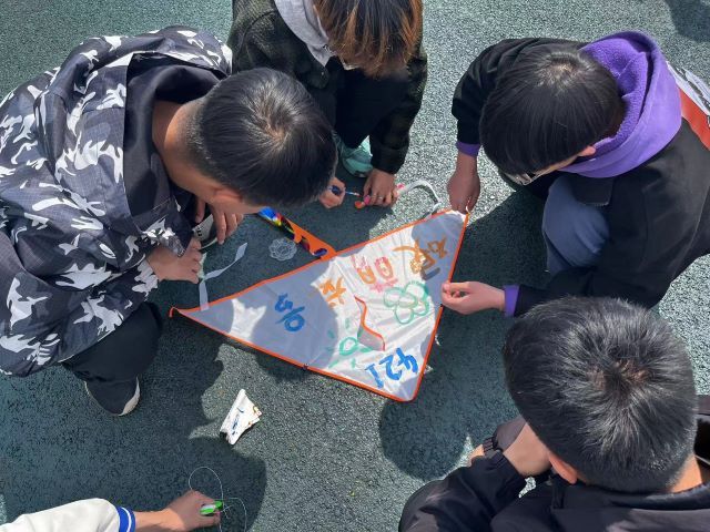 【完满团支部】画说风筝 话说青春——0638太阳集团官网机制2209班完满团支部活动