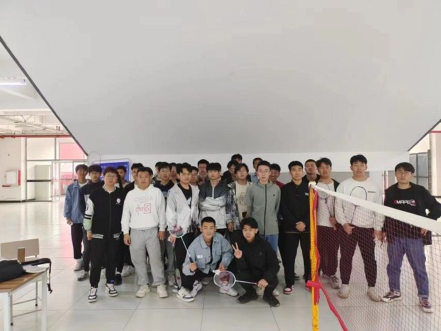 【完满团支部】无兄弟 不羽球——0638太阳集团官网机制2208班完满团支部活动
