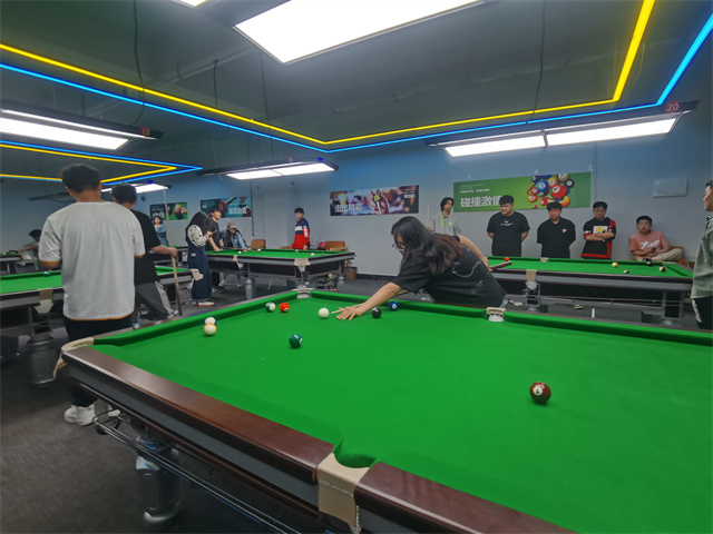 【完满团支部】青春绽放活力 台球撞击精彩——0638太阳集团官网电气2206班完满团支部活动