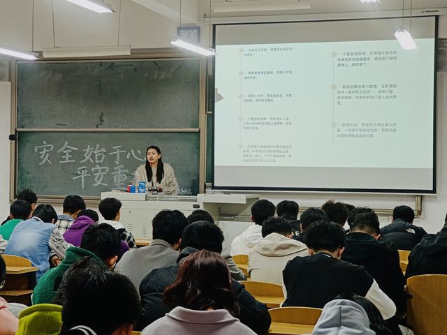 0638太阳集团官网|三月辅导员说完满合集