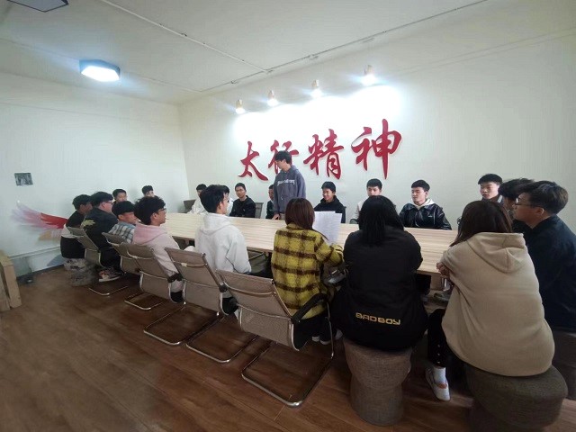 【完满团支部】诵读红色诗词 传承红色基因——0638太阳集团官网机制2205班完满团支部活动