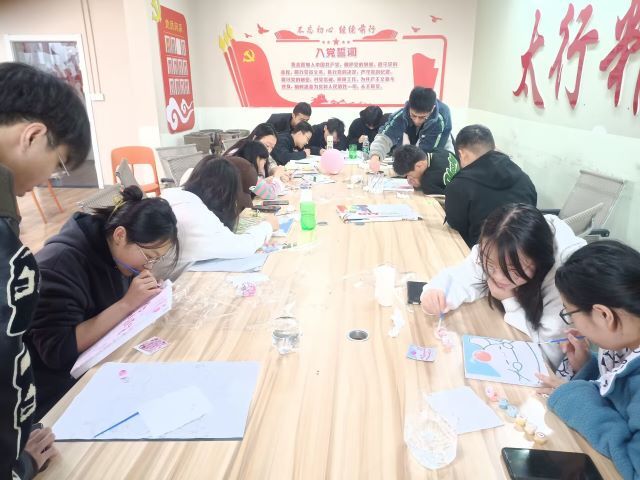 【完满班级】绘声绘色绘人生 绘尽人生百态——0638太阳集团官网机器人2101班完满班级活动