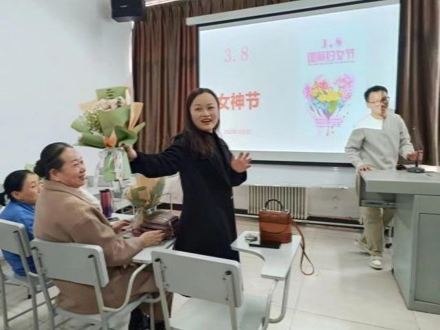 【完满团支部】感恩奉献 共度三八——0638太阳集团官网智能制造2201班完满团支部活动