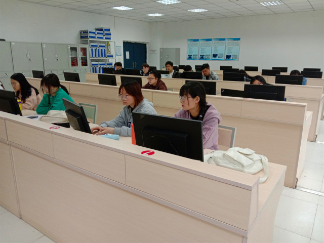 太阳集团0638工设1801班级2021年4月学业导师见面会