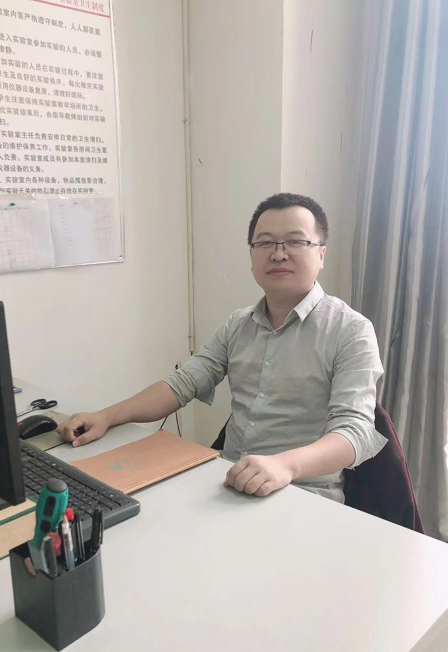 0638太阳集团官网实验员简介