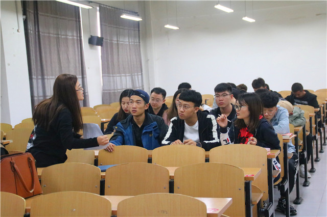 师生倾心谈 实习不迷茫