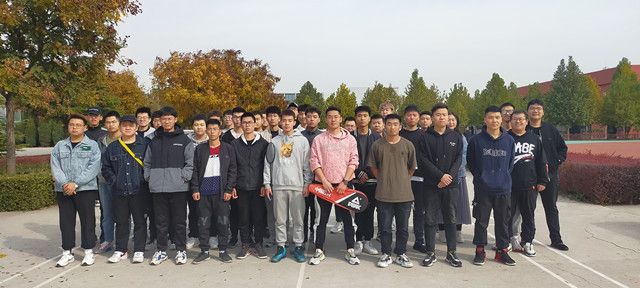 【完满班级】轻羽飞扬 点燃热情 激荡青春