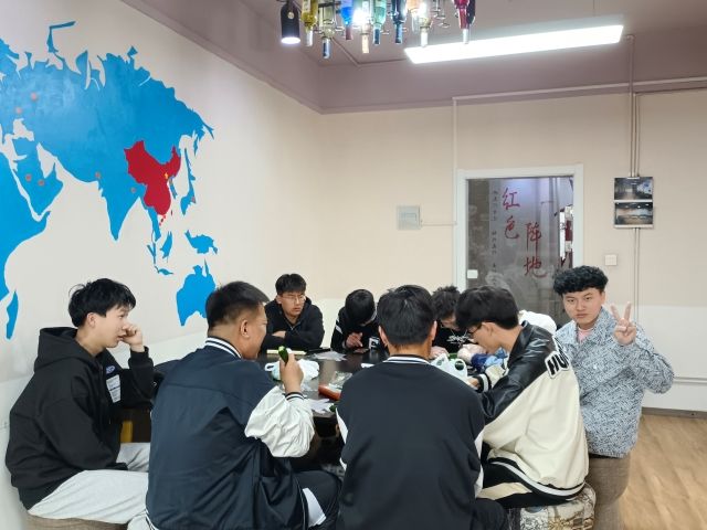 【完满团支部】寿司diy 快乐ing——0638太阳集团官网电子2201班完满班级活动