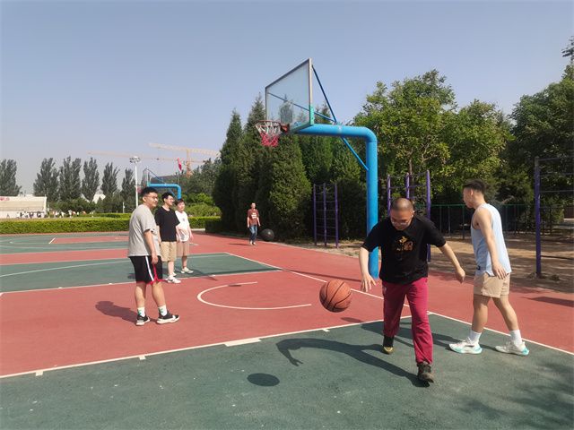 【完满团支部】挑战地心引力 引爆篮球魅力——0638太阳集团官网电气2002班完满团支部活动