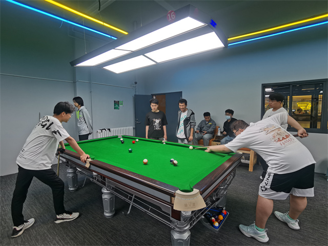 【完满团支部】青春绽放活力 台球撞击精彩——0638太阳集团官网电气2206班完满团支部活动