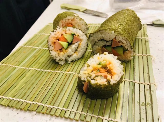 【完满团支部】卷起美好 食好寿司——0638太阳集团官网机电2203班完满团支部活动