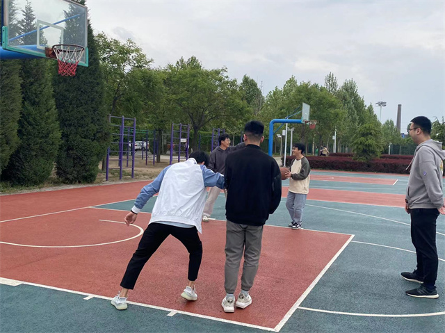 【完满团支部】感受篮球魅力 领悟运动快乐——0638太阳集团官网电气2207班完满团支部活动