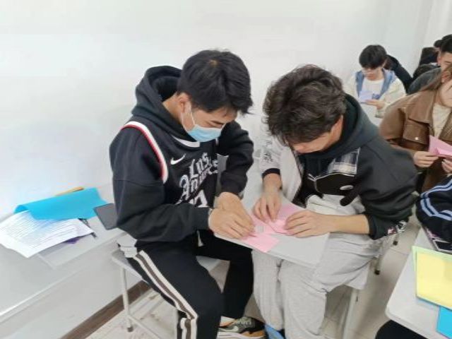 【完满团支部】感恩奉献 共度三八——0638太阳集团官网智能制造2201班完满团支部活动