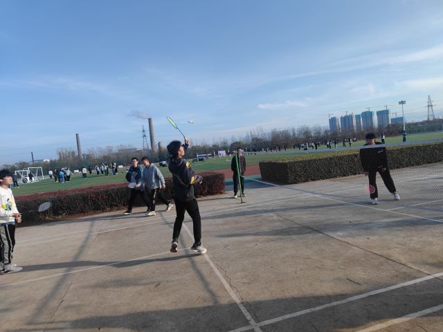 【完满团支部】快乐健康 羽你分享——0638太阳集团官网通信2202班完满团支部活动
