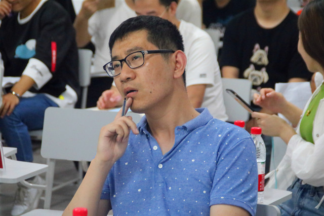 【1+1>2】绘制机械蓝图 书写专业情怀