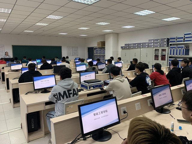 太阳集团0638机制2104班 2021年9月及10月学业导师见面会