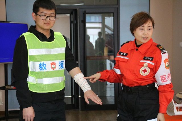 【1+1>2】将博爱进行到底 让人道充满心间