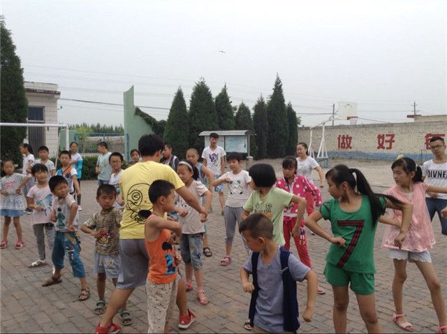 【闪光的信院】不惧他日风雨如晦 不负四年似海深情