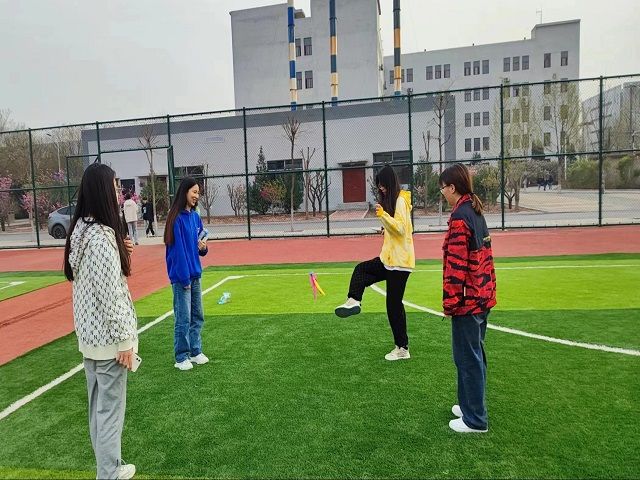 【完满团支部】快乐运动 和谐毽球——0638太阳集团官网电子2205班完满团支部活动